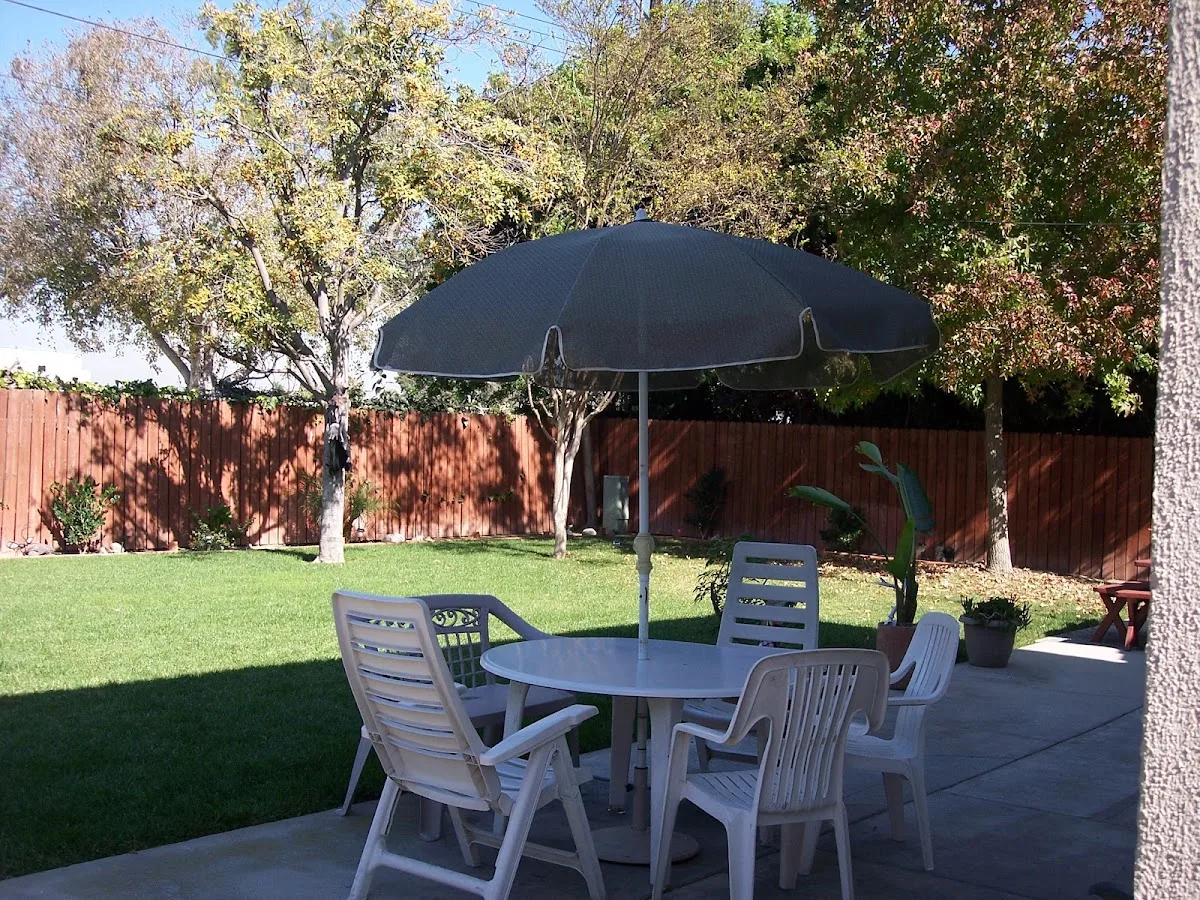 The Cottages Sober Living - Photo 3