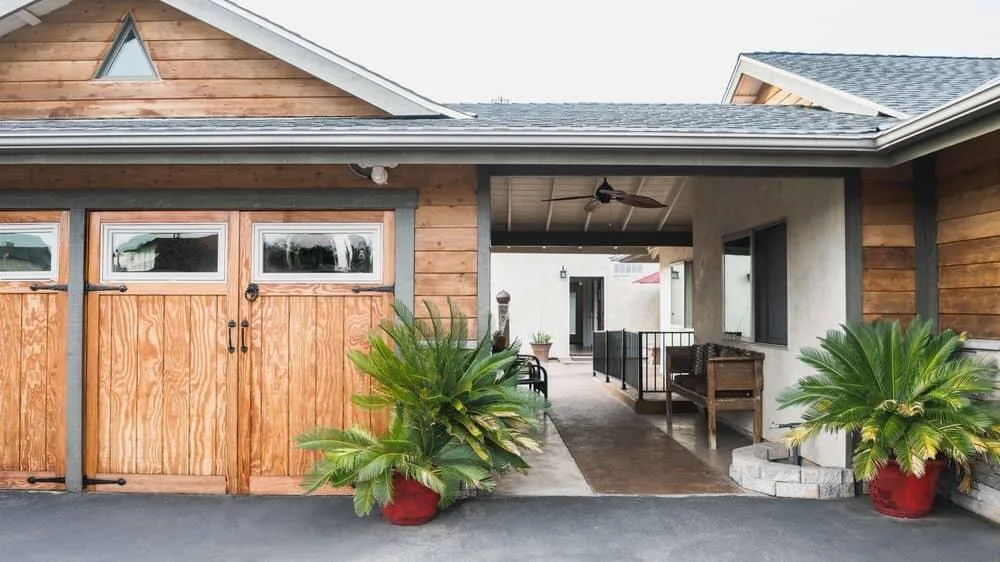 Chapman House Inc - Photo 1