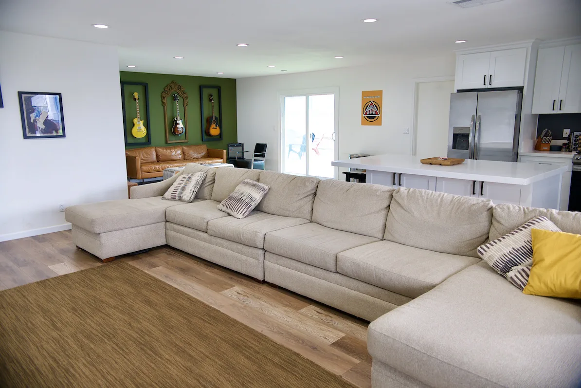 Amenities at Santaana treatment center — flooring